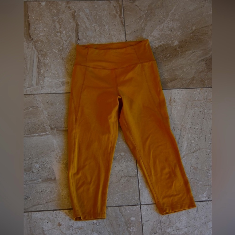 Girlfriend Collective Mustard Yellow High Waisted Legging crop below knee medium